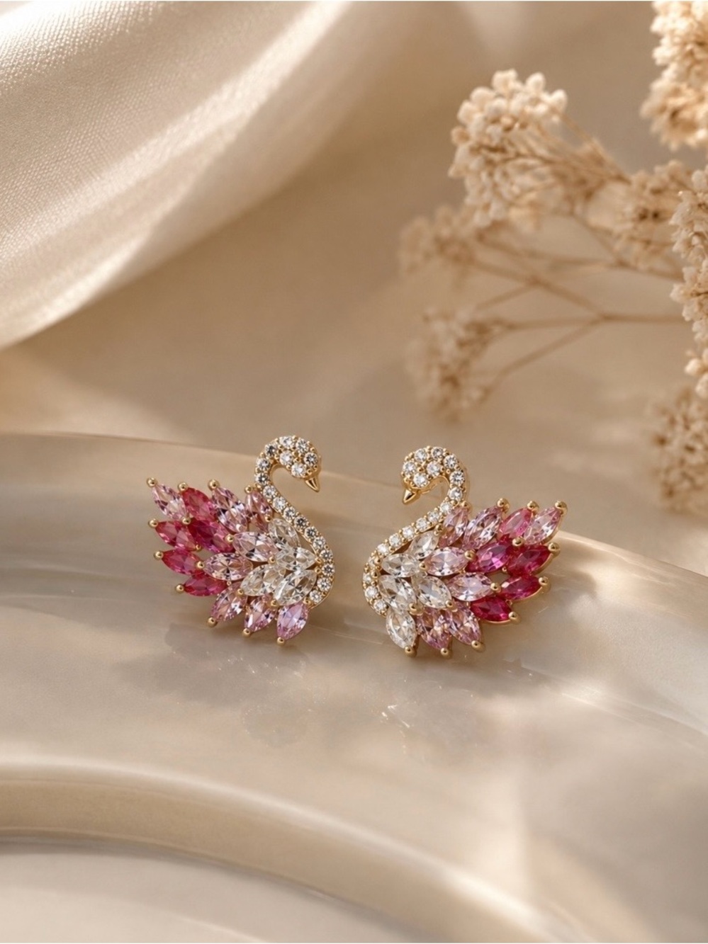 NEW! Luxury Swan Crystal Stud Earrings. A1-47